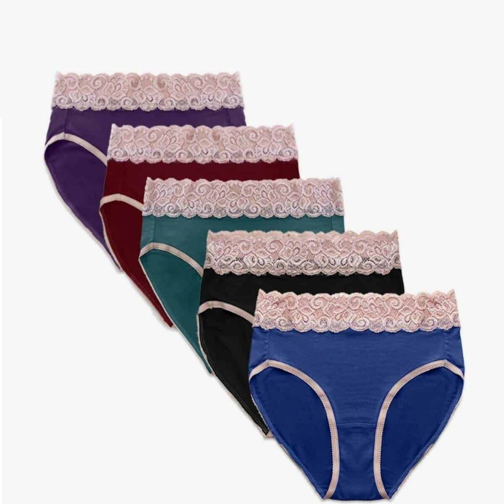 5 pairs of panties in a diagonal line