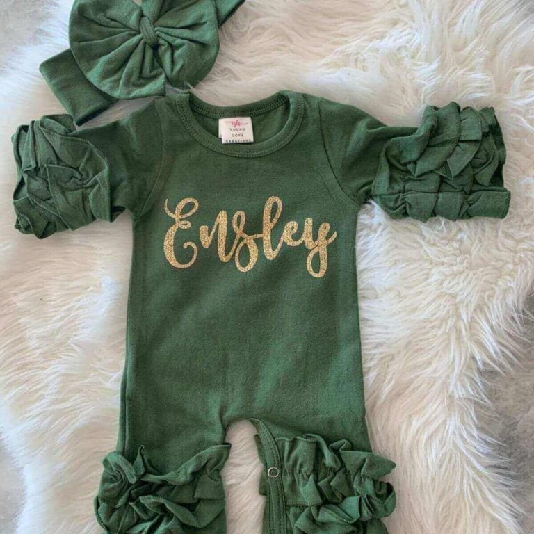 Choosing the Perfect Going Home Outfit for Mom and Baby