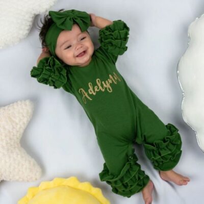Picking a Going Home Outfit for Baby: 30 Adorable Options!