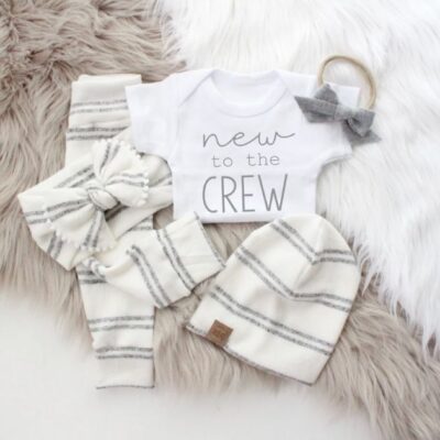 Picking a Going Home Outfit for Baby: 30 Adorable Options!