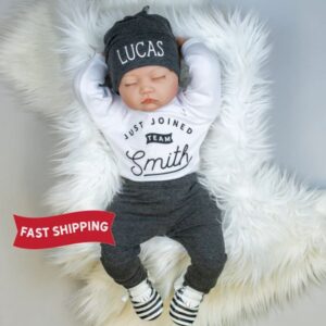 Picking a Going Home Outfit for Baby: 30 Adorable Options!